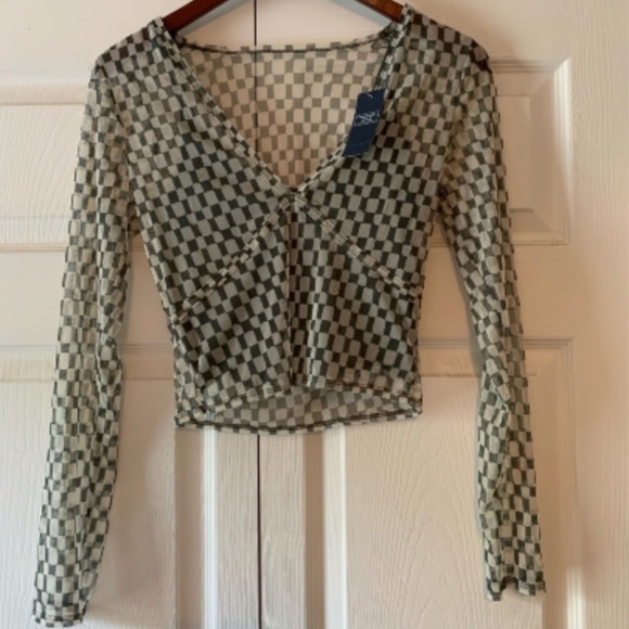 NWT Abercrombie and Fitch Checkered Top Size Small - Picture 3 of 9